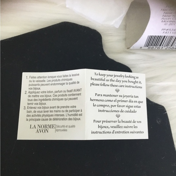 AVON Classic Birthstone Color heart necklace June - Picture 3 of 11